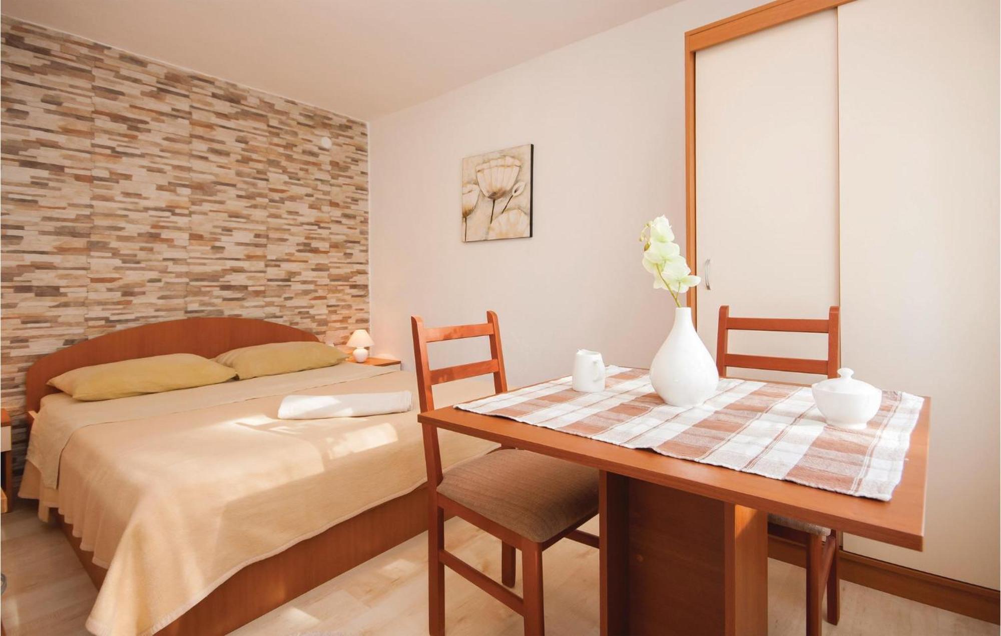 Nice Apartment In Raslina With House Sea View Kültér fotó